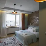 Aparthotel Efekt 72