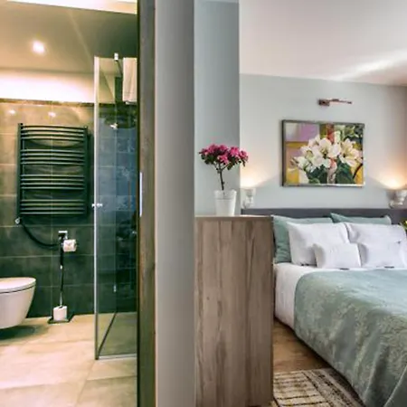 Efekt 72 Lägenhetshotell 4*