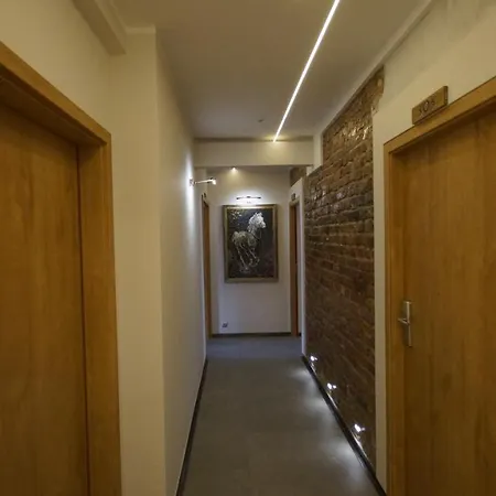Efekt 72 Lägenhetshotell 4*
