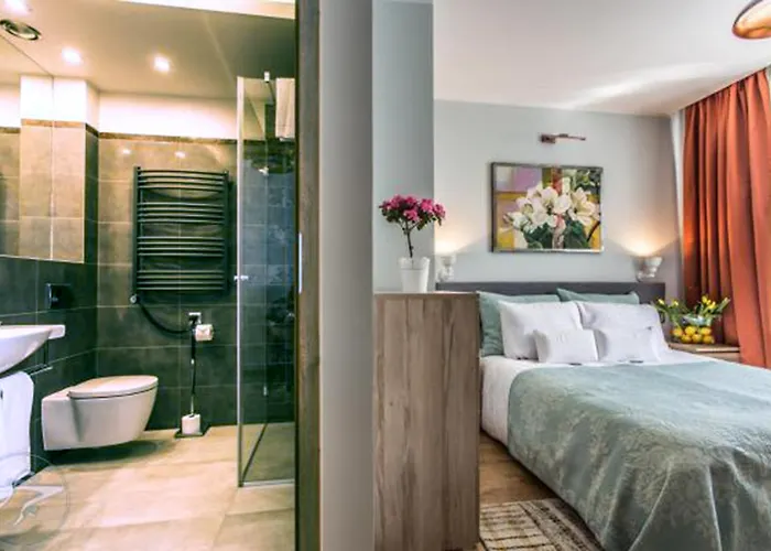 Efekt 72 Aparthotel 4*